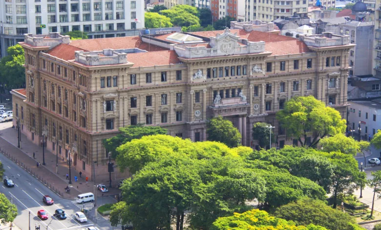 Decisão do Tribunal de Justiça de São Paulo sobre aluno com TDAH é um marco importante, destaca o Defensor Público André Naves Justiça definiu que escolas particulares não podem suspender descontos oferecidos a pais de alunos com Transtorno de Déficit de Atenção e Hiperatividade