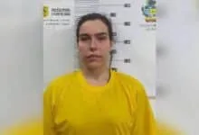 Amanda Partata, acusada de duplo homicídio por envenenamento em Goiânia, enfrentará júri popular. Entenda o caso completo, do início às investigações.