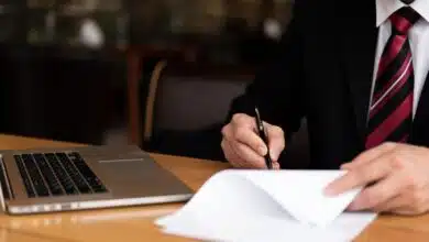Uso de IA no setor jurídico deve crescer 33% ao ano, aponta entidade internacional